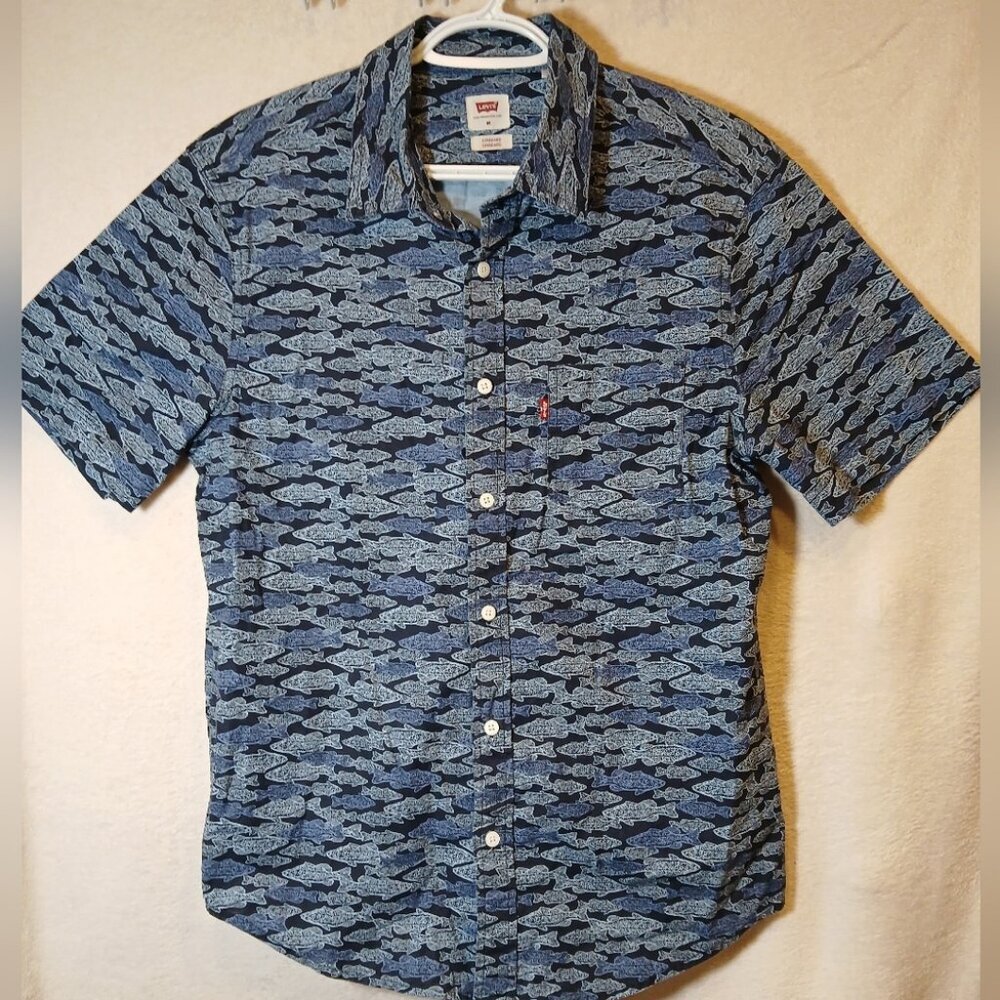 Levi's Button up  Casual Short Sleeve Men's Medium Shirt